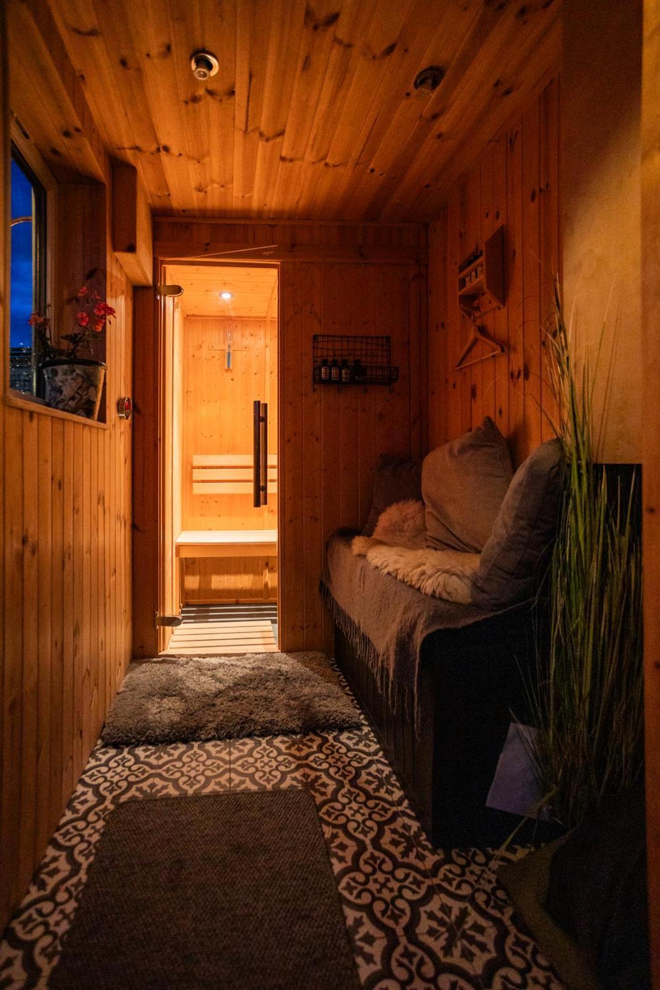 Jura, Mrs Leonard'S Cottage Craighouse 외부 사진
