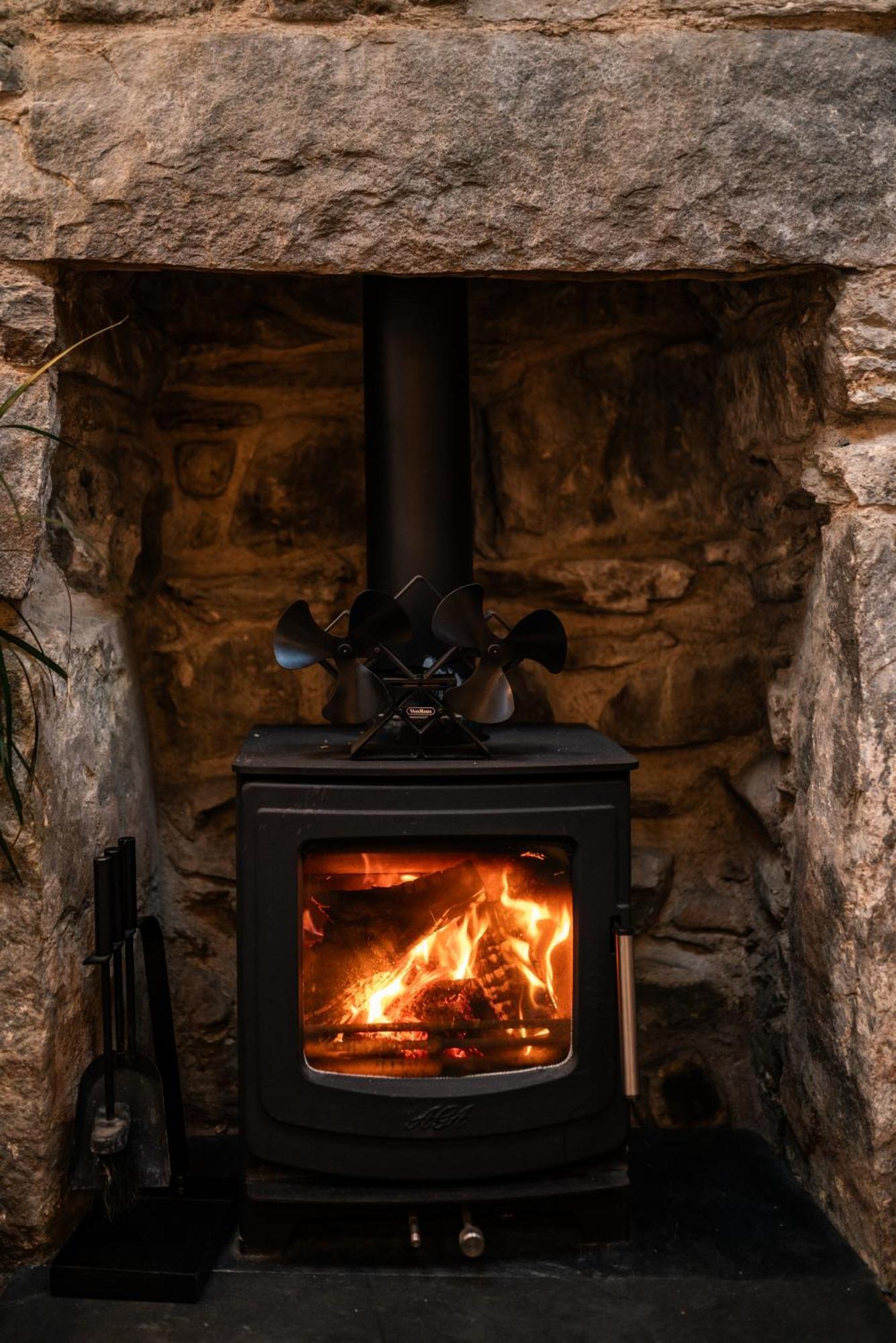 Jura, Mrs Leonard'S Cottage Craighouse 외부 사진