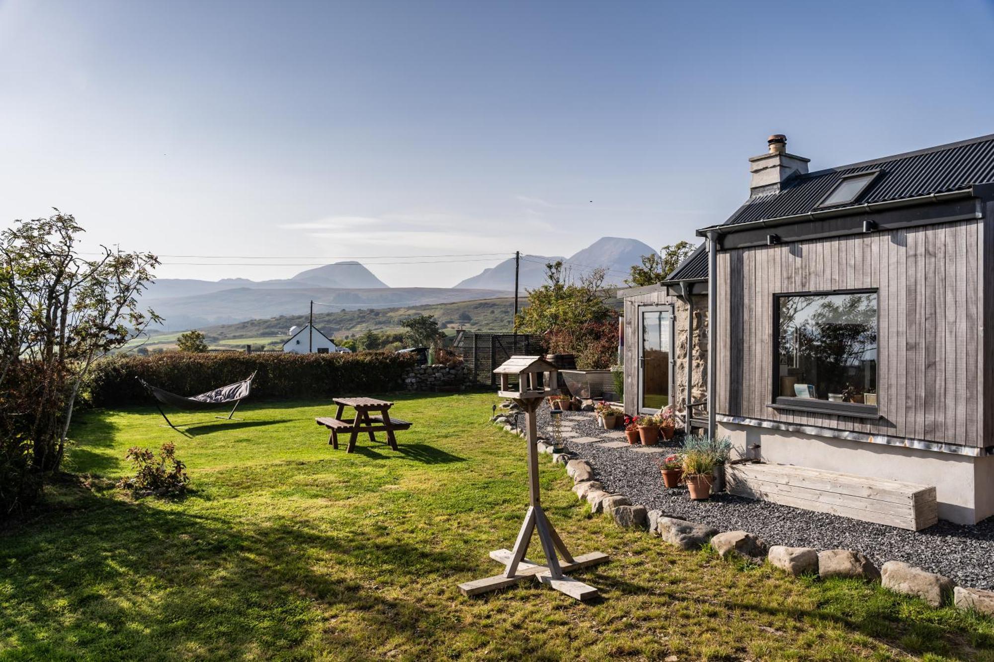 Jura, Mrs Leonard'S Cottage Craighouse 외부 사진